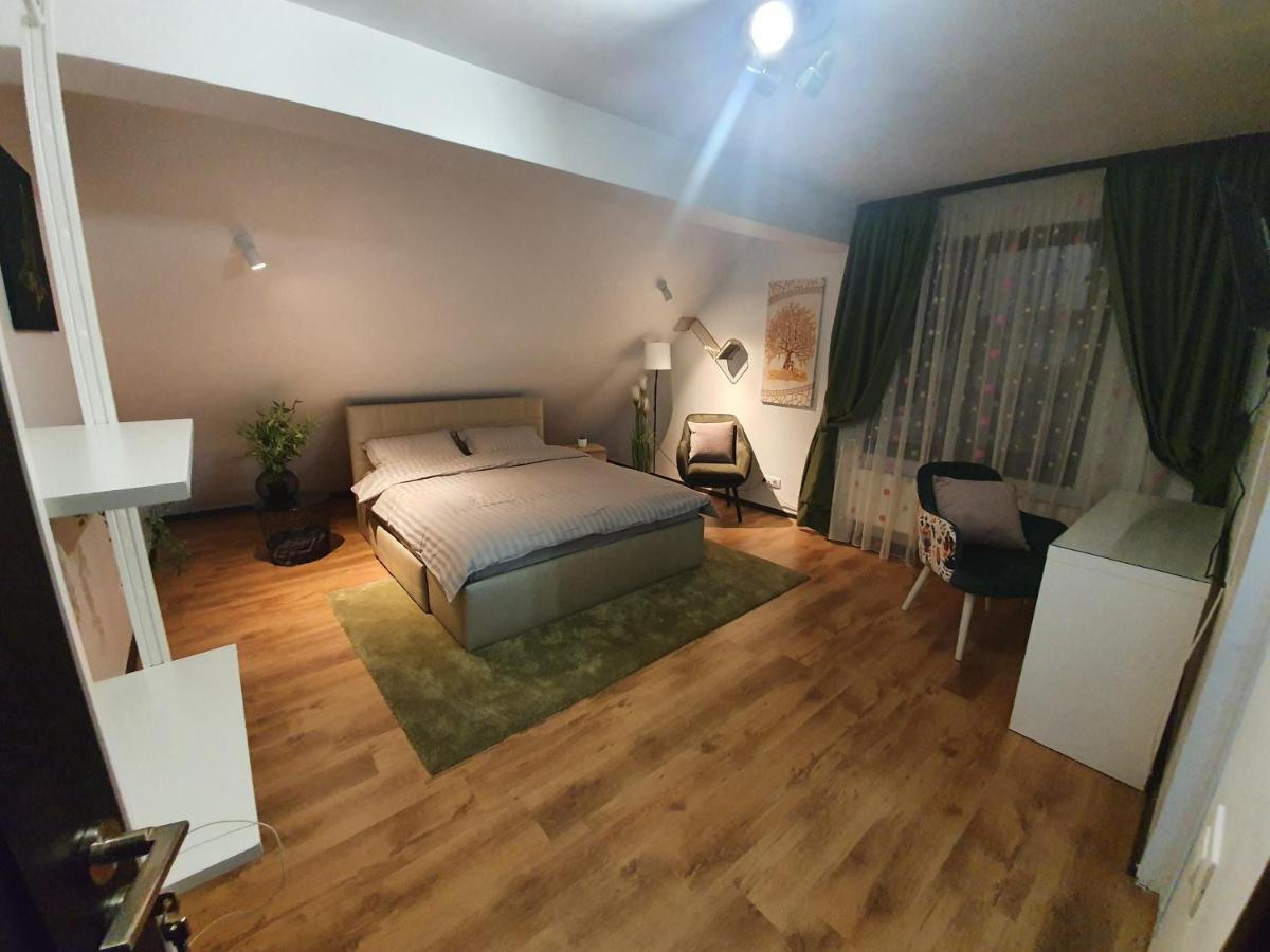 Pensiunea Relax Curtea de Argeş Exterior foto